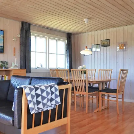 Дом отдыха Amazing Home In Hvide Sande With Sauna *